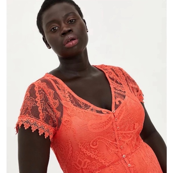 Torrid Button Front Lace Coral Maxi Dress NWT Size 10/M-L and 1X/14-16 - Picture 3 of 16